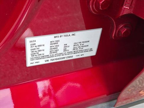 Used 2024 Tesla Model Y Long Range AWD/4WD image 23