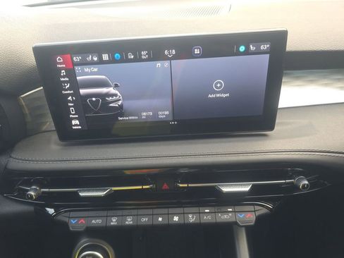 Used 2024 Alfa Romeo Tonale Ti image 6