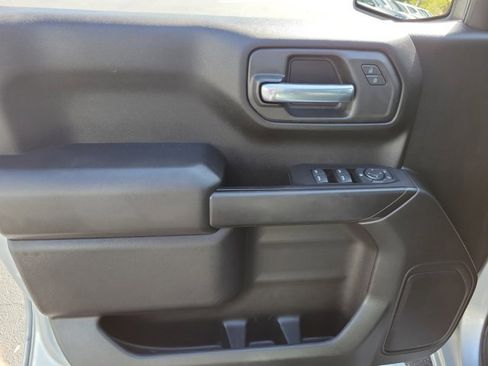 Used 2022 Chevrolet Silverado 1500 Custom image 21