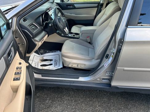 Used 2015 Subaru Outback 2.5i Premium image 14