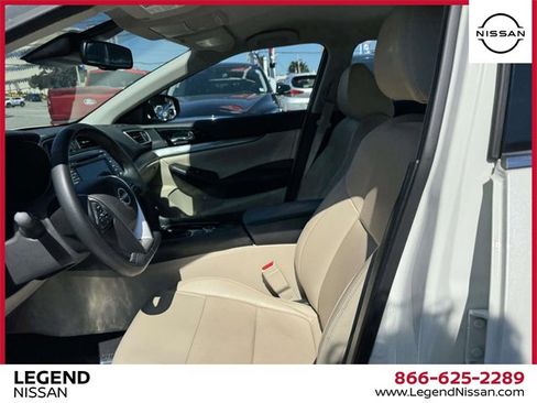 Certified 2023 Nissan Maxima SV w/ Floor Mat Group image 11