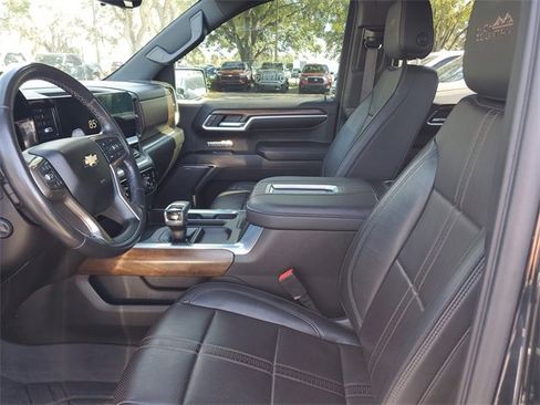 Used 2022 Chevrolet Silverado 1500 High Country w/ High Country Premium Package image 19