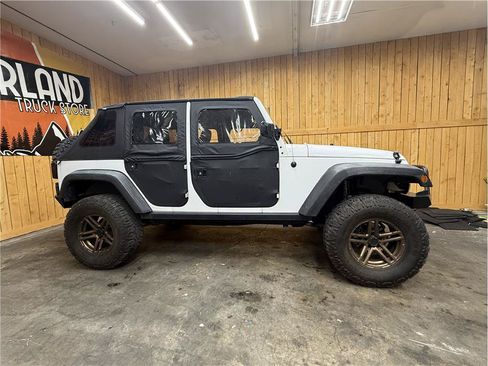 Used 2012 Jeep Wrangler Unlimited Sport w/ Connectivity Group AWD/4WD image 3