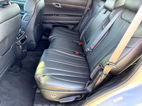 Used 2024 Genesis GV80 2.5T image 17