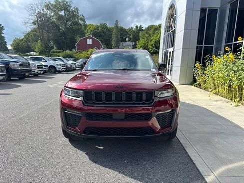 Certified 2026 Jeep Grand Cherokee Limited w/ Limited Altitude Package AWD/4WD image 2