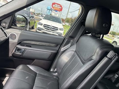 Used 2019 Land Rover Discovery HSE AWD/4WD image 18