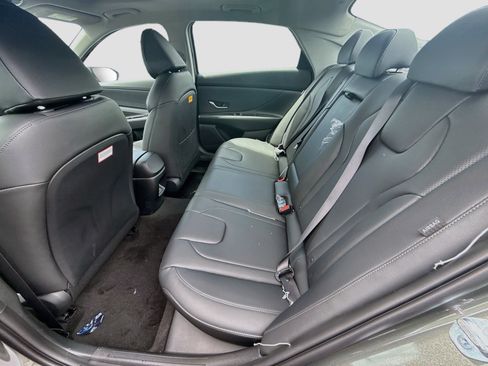 New 2026 Hyundai Elantra Limited FWD image 17