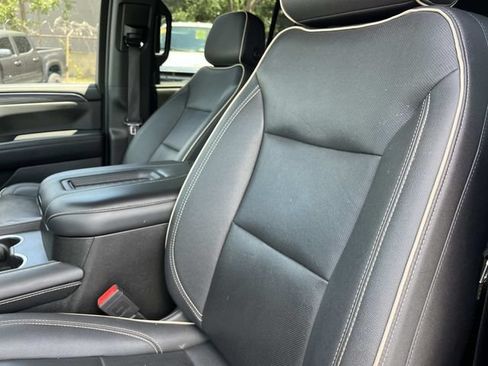 Used 2023 GMC Yukon SLT AWD/4WD image 31