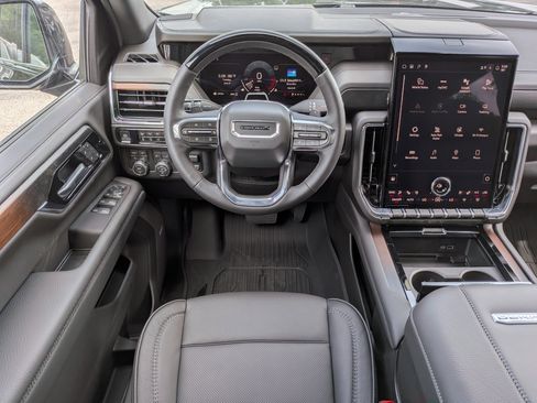 New 2026 GMC Yukon Denali w/ Denali Reserve Package AWD/4WD image 15