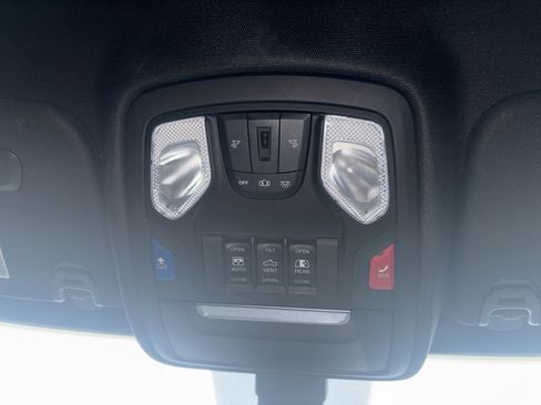 Used 2019 RAM 1500 Big Horn image 24