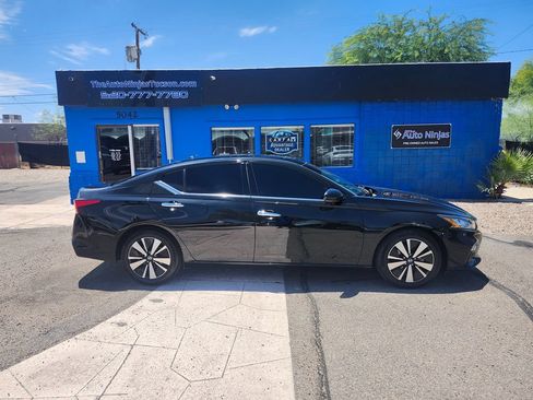 Used 2019 Nissan Altima 2.5 SV FWD image 7