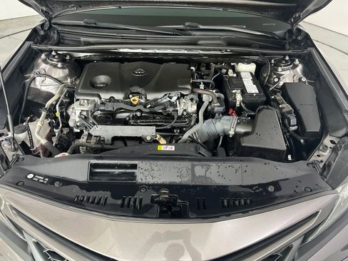 Used 2022 Toyota Camry SE FWD image 9
