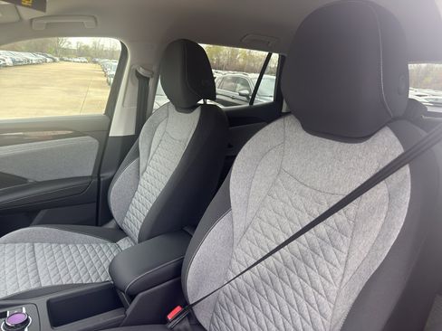 New 2026 Volkswagen Tiguan S FWD image 12