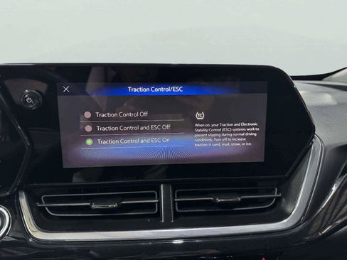 Used 2025 Chevrolet Trax ACTIV w/ Driver Confidence Package FWD image 51