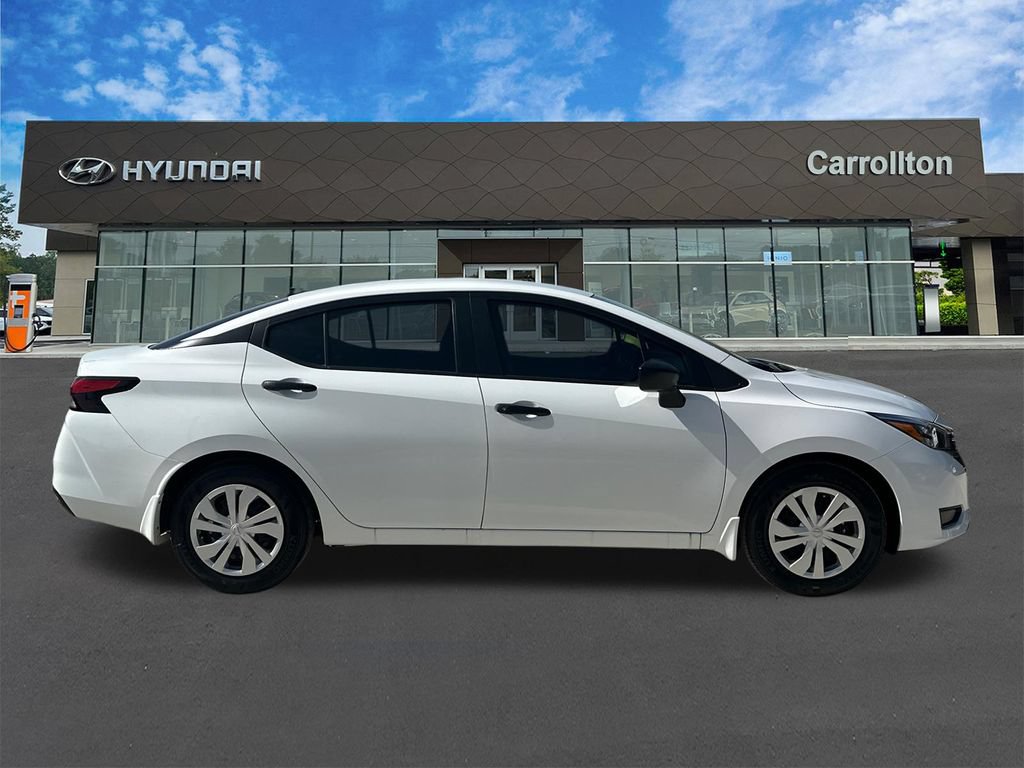 Used 2025 Nissan Versa S w/ Trunk Package FWD image 4