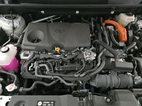 Used 2023 Toyota RAV4 XLE Premium image 18