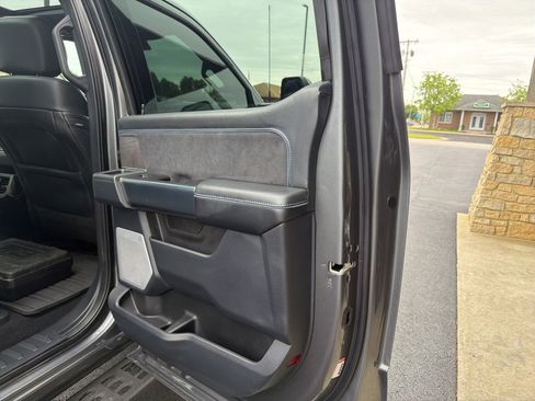 Used 2025 Ford F250 Platinum w/ Tremor Off-Road Package AWD/4WD image 2