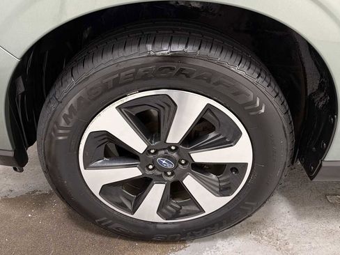 Used 2017 Subaru Forester 2.5i Premium w/ Popular Package #1A image 10