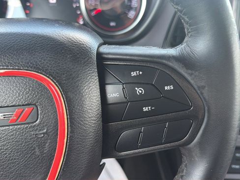 Used 2023 Dodge Challenger SXT image 19