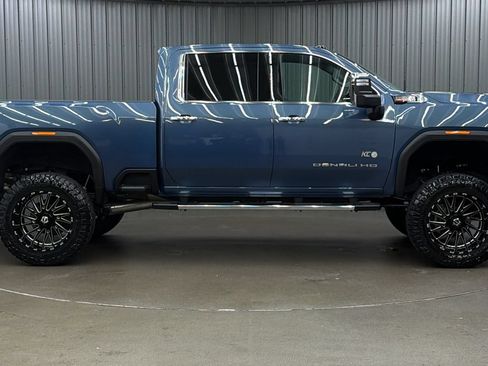 Used 2026 GMC Sierra 3500 Denali w/ Denali Reserve Package AWD/4WD image 6