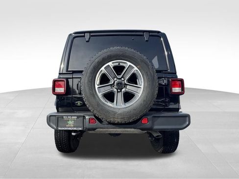 Used 2022 Jeep Wrangler Unlimited Sahara w/ Cold Weather Group image 10