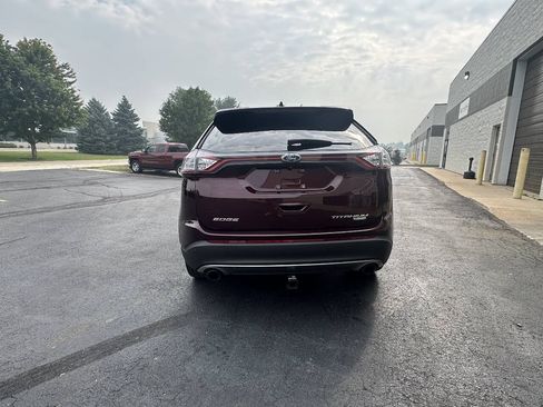 Used 2018 Ford Edge Titanium w/ Technology Package FWD image 4