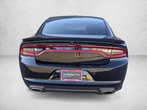Used 2021 Dodge Charger SXT w/ Blacktop Package image 7