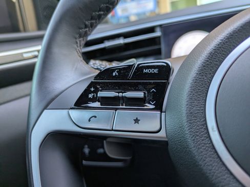 Certified 2024 Hyundai Santa Cruz Limited image 21