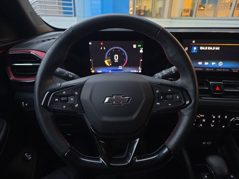 Used 2024 Chevrolet TrailBlazer RS w/ Convenience Package image 20