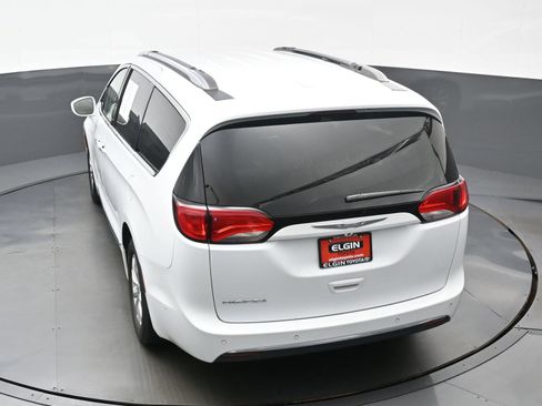 Used 2018 Chrysler Pacifica Touring-L Plus w/ Advanced Safetytec Group FWD image 41