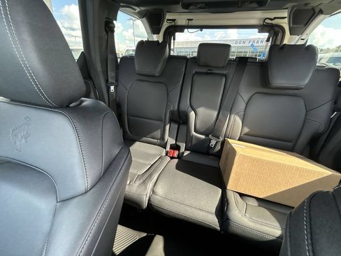 New 2026 Ford Bronco Badlands AWD/4WD image 14