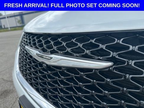Used 2023 Chrysler Pacifica Limited w/ Uconnect Theater Family Group AWD/4WD image 44