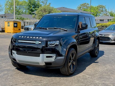 Used 2024 Land Rover Defender 110 S image 5