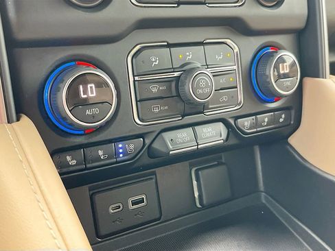 Used 2022 Chevrolet Tahoe Premier image 15