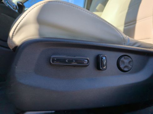 Used 2022 Honda CR-V EX-L image 31