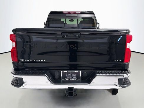 Used 2020 Chevrolet Silverado 2500 LTZ w/ LTZ Premium Package image 6