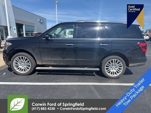 Used 2024 Ford Expedition Limited image 2