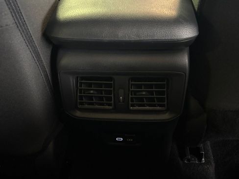 Used 2025 Toyota RAV4 XLE image 28