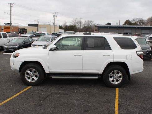 Used 2019 Toyota 4Runner SR5 image 5