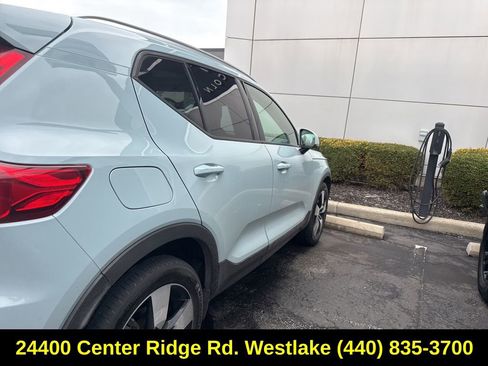 Used 2019 Volvo XC40 T5 Momentum image 10