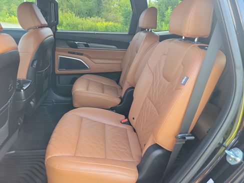 Used 2024 Kia Telluride EX X-Line AWD/4WD image 16