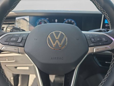 Used 2025 Volkswagen Tiguan S FWD image 19