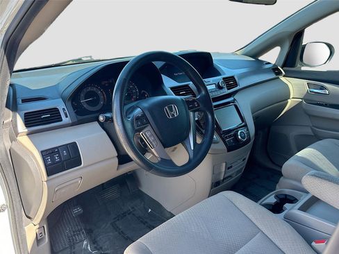 Used 2016 Honda Odyssey SE image 10