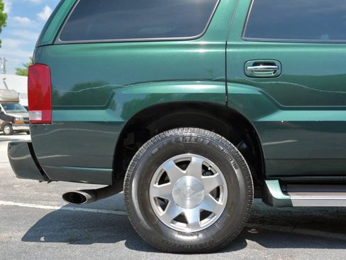 Used 2002 Cadillac Escalade AWD image 30