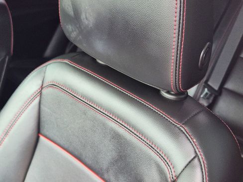 Used 2022 Chevrolet Equinox RS w/ RS Leather Package FWD image 16