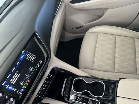 Certified 2023 Buick Envision Avenir image 25