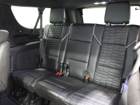 Used 2023 Cadillac Escalade ESV Sport Platinum AWD/4WD image 23