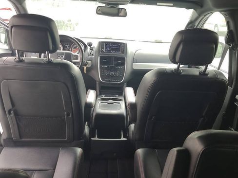 Used 2019 Dodge Grand Caravan GT FWD image 5