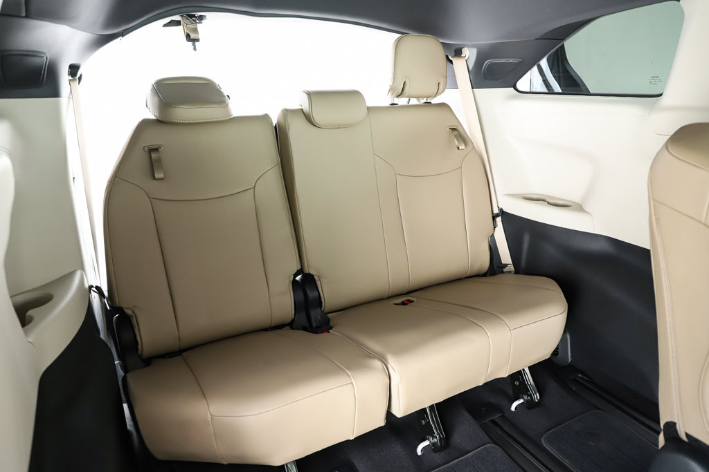 Used 2024 Toyota Sienna XLE w/ XLE Plus Package AWD/4WD image 71