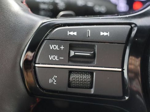 Used 2025 Honda Pilot Black Edition image 11